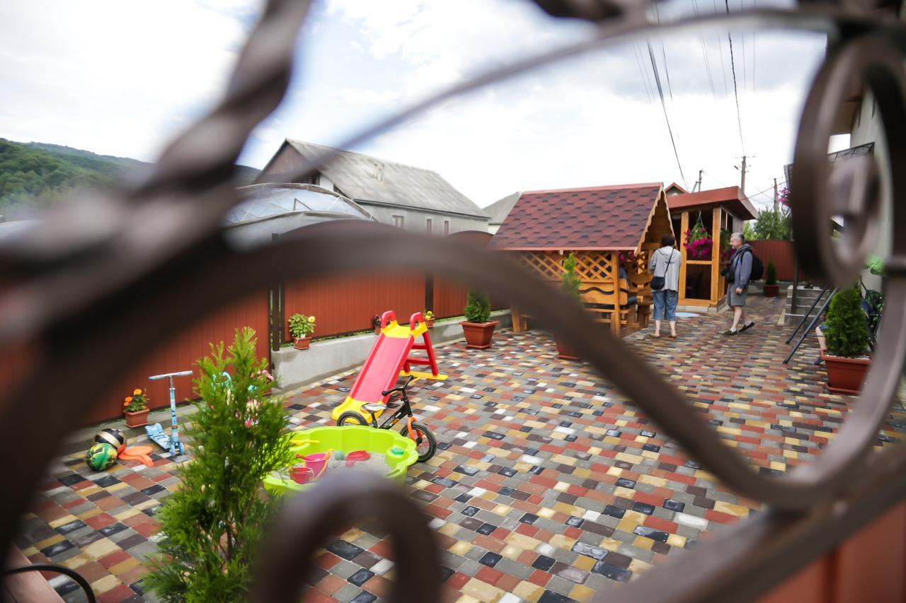U Maksa Hotel Solochin Luaran gambar